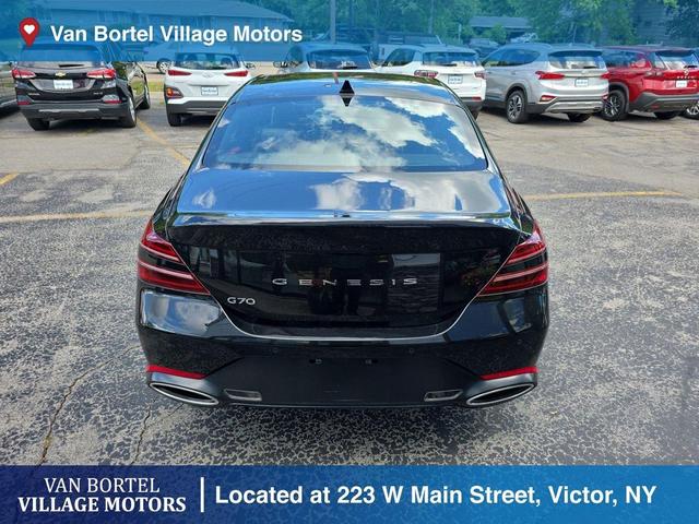 Photo of 2022 Vik Black Genesis G70