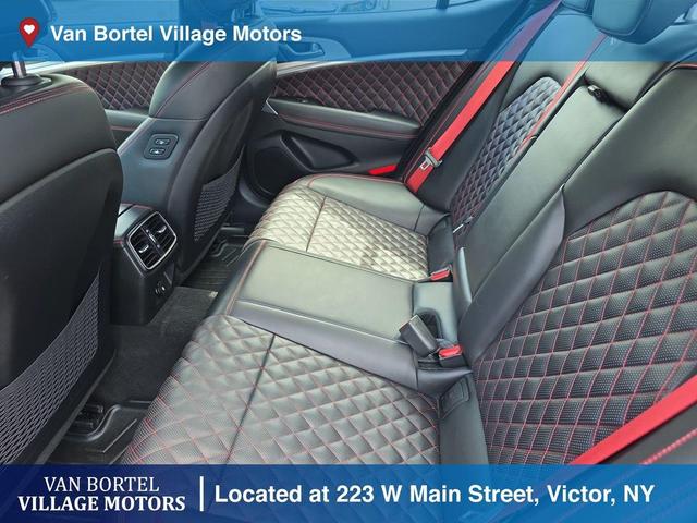 Photo of 2022 Vik Black Genesis G70