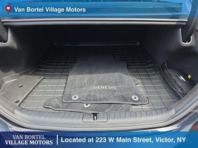 Photo of 2022 Vik Black Genesis G70