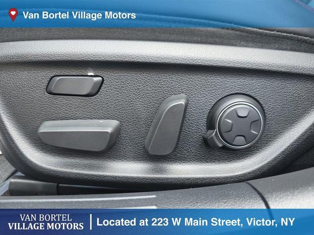 Photo of 2022 Vik Black Genesis G70