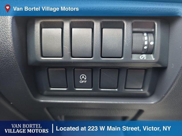 Photo of 2019 Crystal White Pearl Subaru Forester
