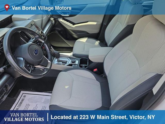 Photo of 2019 Crystal White Pearl Subaru Forester