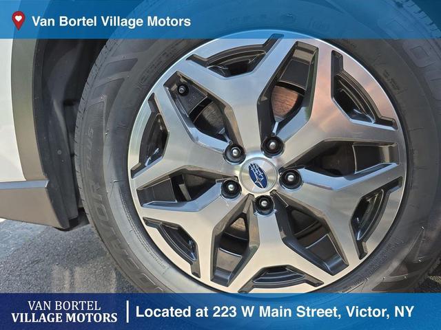 Photo of 2019 Crystal White Pearl Subaru Forester