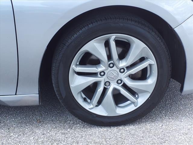 Photo of 2019 Lunar Silver Metallic Honda Accord