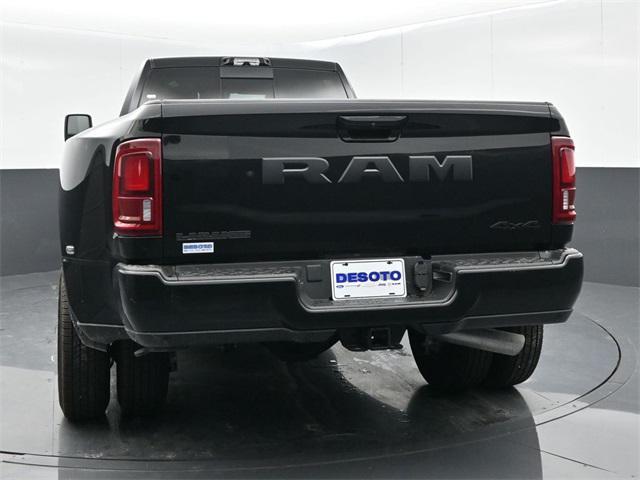 Photo of 2025 Diamond Black Crystal Pearlcoat RAM 3500