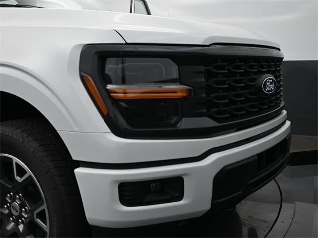 Photo of 2025 Oxford White Ford F-150