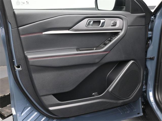 Photo of 2025 Vapor Blue Metallic Ford Explorer