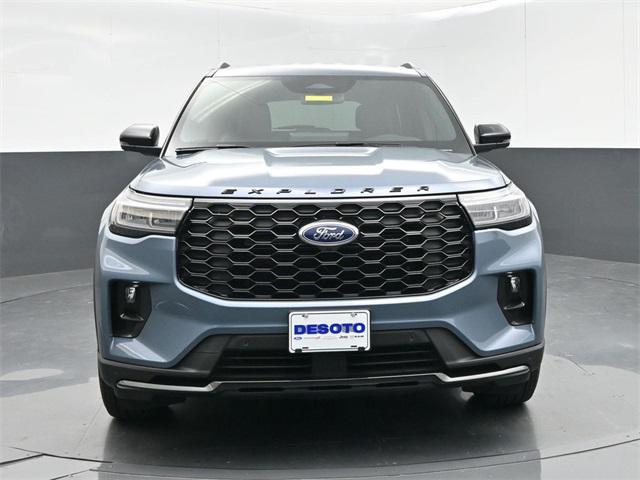 Photo of 2025 Vapor Blue Metallic Ford Explorer