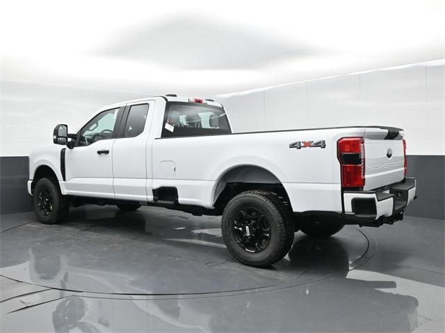 Photo of 2025 Oxford White Ford F-350