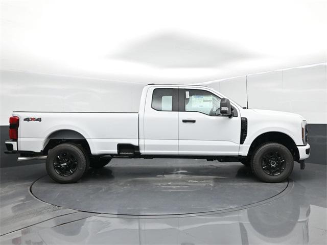 Photo of 2025 Oxford White Ford F-350