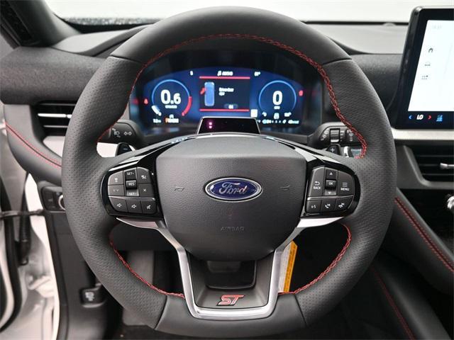 Photo of 2025 Star White Metallic Tri-Coat Ford Explorer
