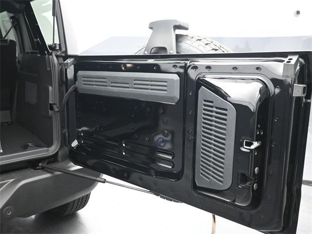 Photo of 2025 Shadow Black Ford Bronco