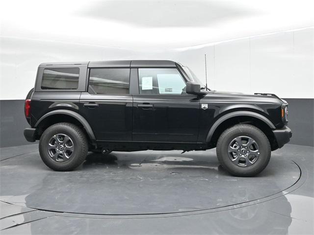 Photo of 2025 Shadow Black Ford Bronco