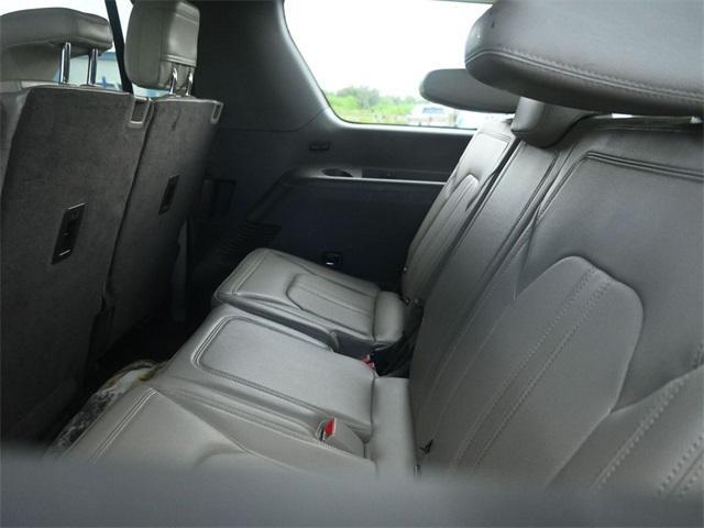 Photo of 2018 Shadow Black Ford Expedition Max