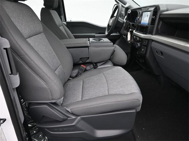 Photo of 2025 Oxford White Ford F-350