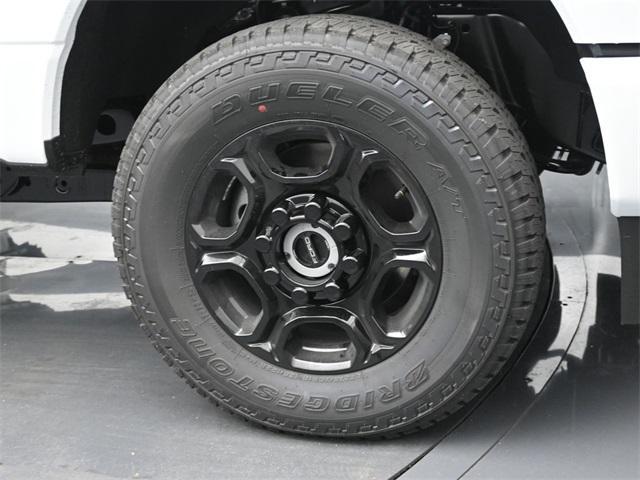 Photo of 2025 Oxford White Ford F-350