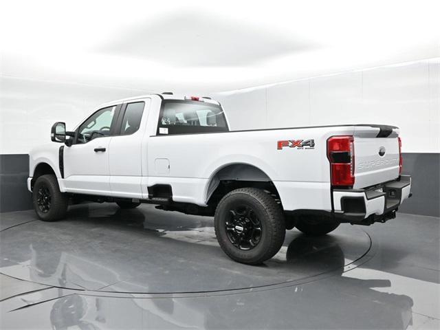 Photo of 2025 Oxford White Ford F-350