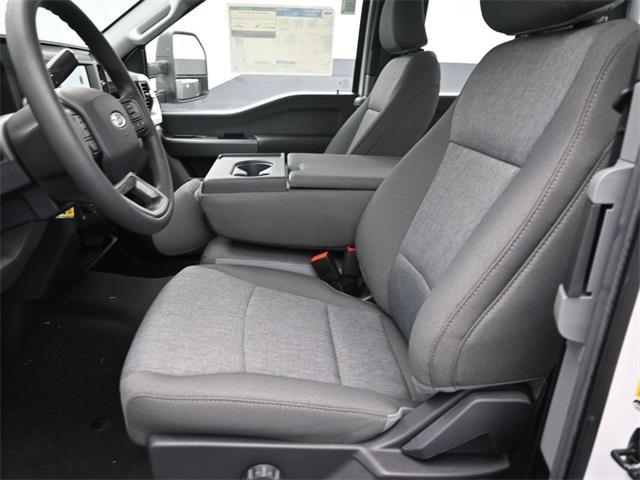 Photo of 2025 Oxford White Ford F-350