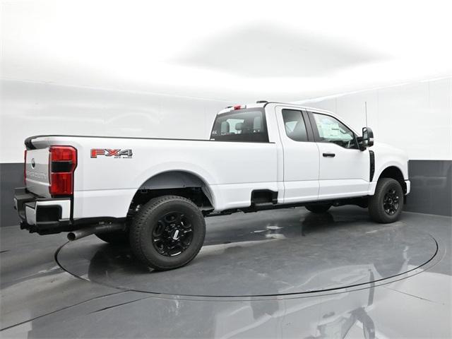 Photo of 2025 Oxford White Ford F-350