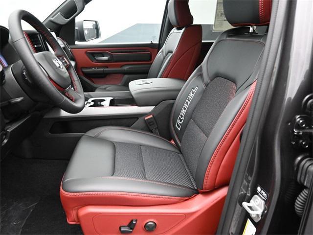 Photo of 2026 Granite Crystal Metallic Clearcoat RAM 1500