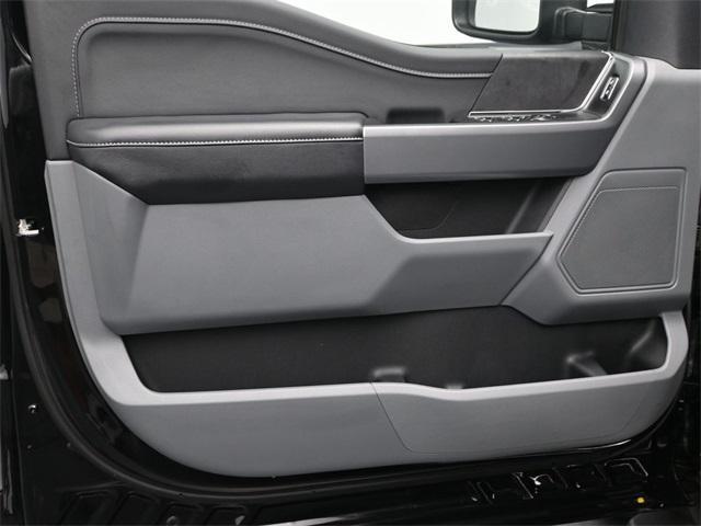 Photo of 2025 Agate Black Metallic Ford F-150
