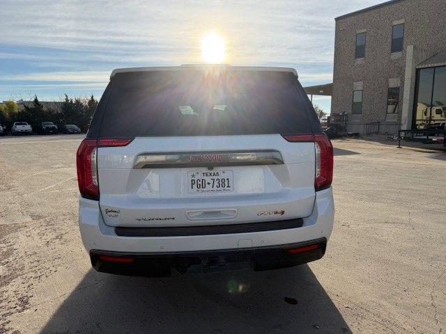 Photo of 2021 White GMC Yukon XL