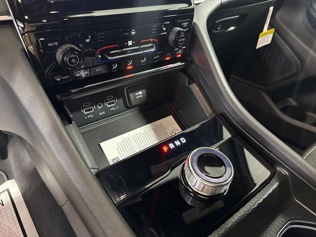 Photo of 2025 Bright White Clearcoat Jeep Grand Cherokee L