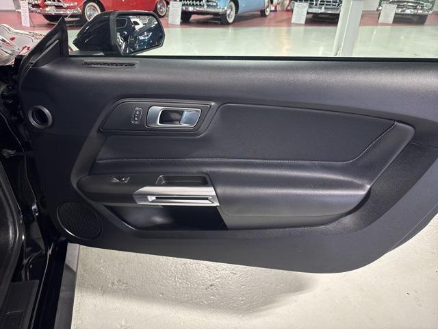 Photo of 2022 Shadow Black Ford Mustang