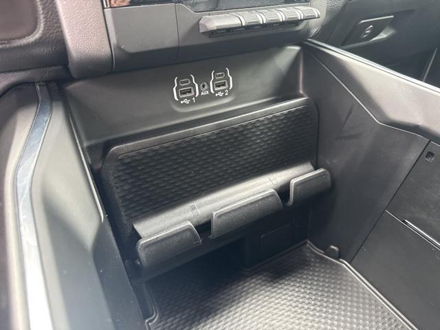 Photo of 2022 Patriot Blue Pearlcoat RAM 1500