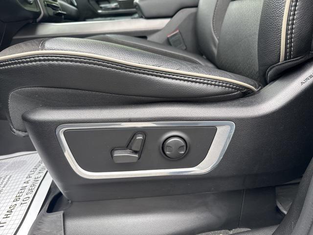Photo of 2022 Patriot Blue Pearlcoat RAM 1500