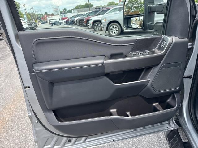 Photo of 2023 Iconic Silver Metallic Ford F-150