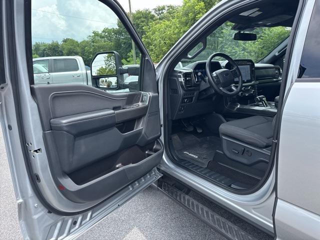 Photo of 2023 Iconic Silver Metallic Ford F-150
