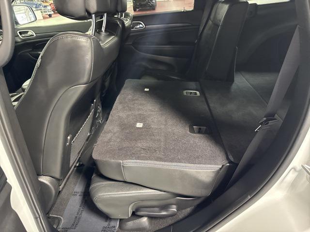 Photo of 2019 Bright White Clearcoat Jeep Grand Cherokee