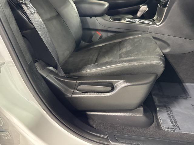 Photo of 2019 Bright White Clearcoat Jeep Grand Cherokee