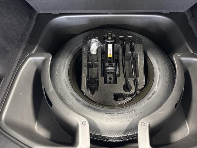 Photo of 2019 Bright White Clearcoat Jeep Grand Cherokee