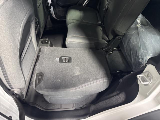 Photo of 2025 Bright White Clearcoat Jeep Wrangler