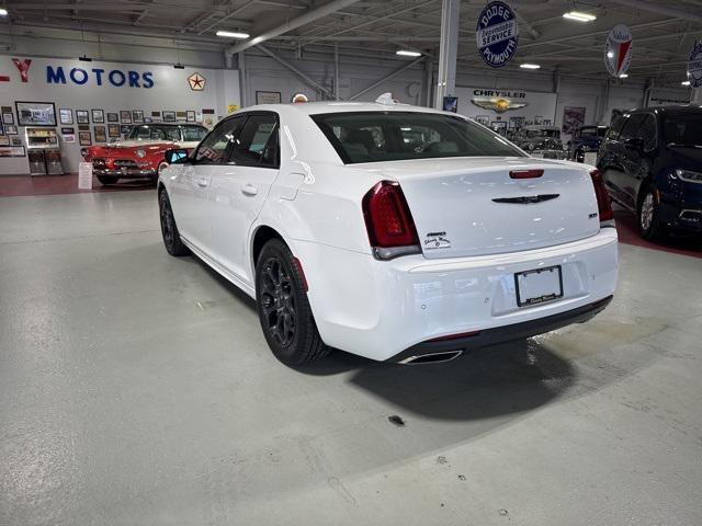 Photo of 2023 Bright White Clearcoat Chrysler 300