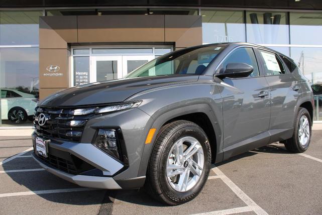 Photo of 2025 Gray Hyundai TUCSON