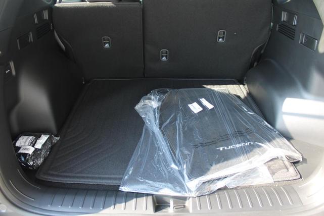 Photo of 2025 Gray Hyundai TUCSON