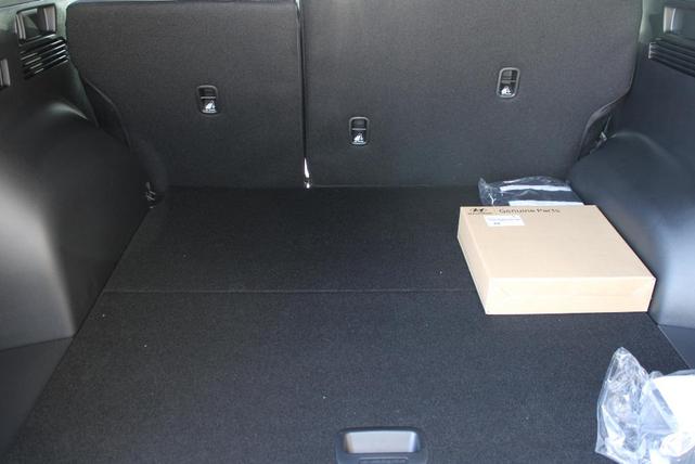 Photo of 2025 Phantom Black Hyundai TUCSON