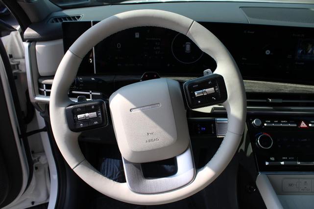 Photo of 2025 White Hyundai SANTA FE HEV