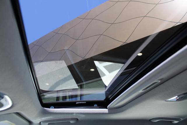 Photo of 2025 Black Hyundai ELANTRA HEV
