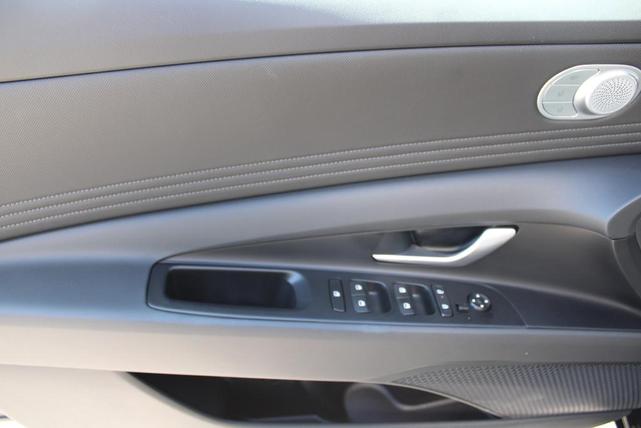 Photo of 2025 Black Hyundai ELANTRA HEV