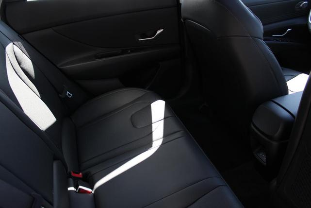 Photo of 2025 Black Hyundai ELANTRA HEV