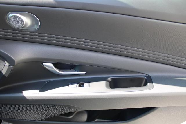 Photo of 2025 Black Hyundai ELANTRA HEV
