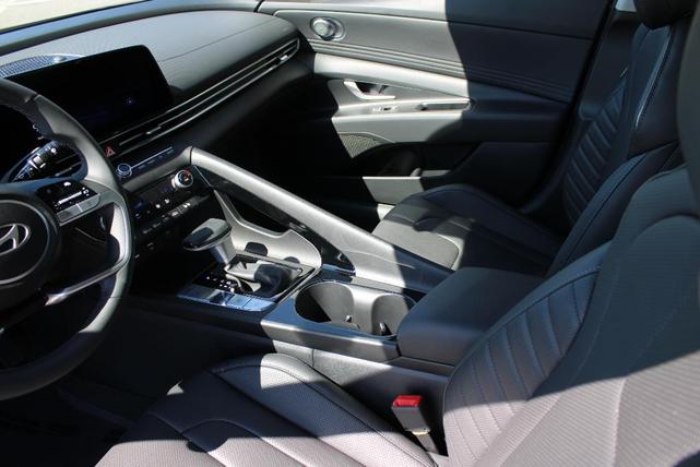 Photo of 2025 Black Hyundai ELANTRA HEV