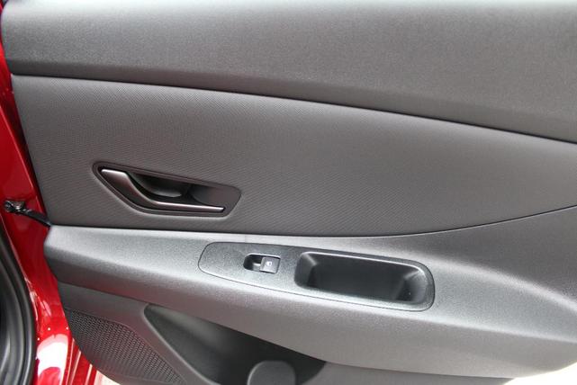 Photo of 2025 Red Hyundai ELANTRA
