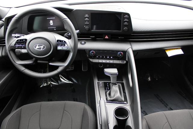 Photo of 2025 Red Hyundai ELANTRA