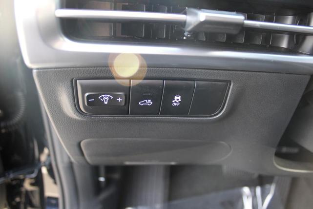 Photo of 2025 Phantom Black Hyundai SANTA CRUZ