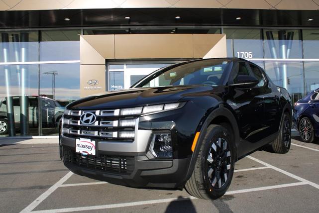 Photo of 2025 Phantom Black Hyundai SANTA CRUZ